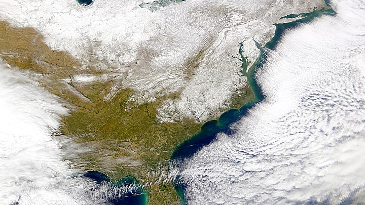 A satellite image showing snow blanketing the Carolinas after the January 2000 storm